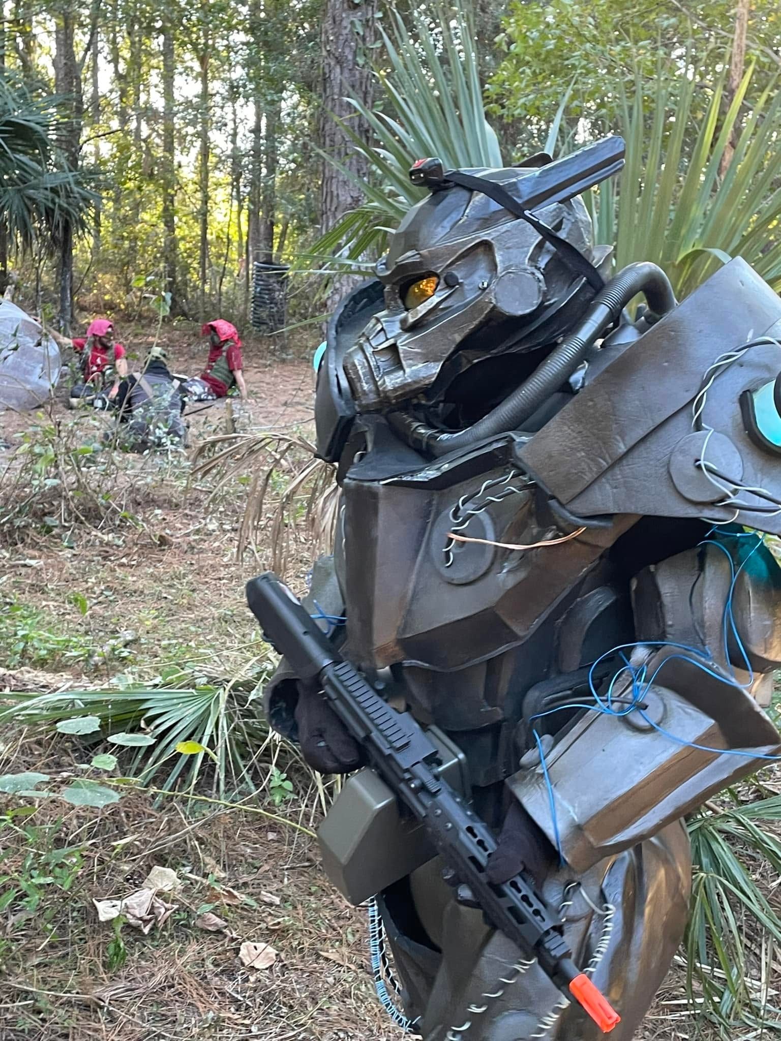 Close-up of Enclave power armor helmet in the Florida brush